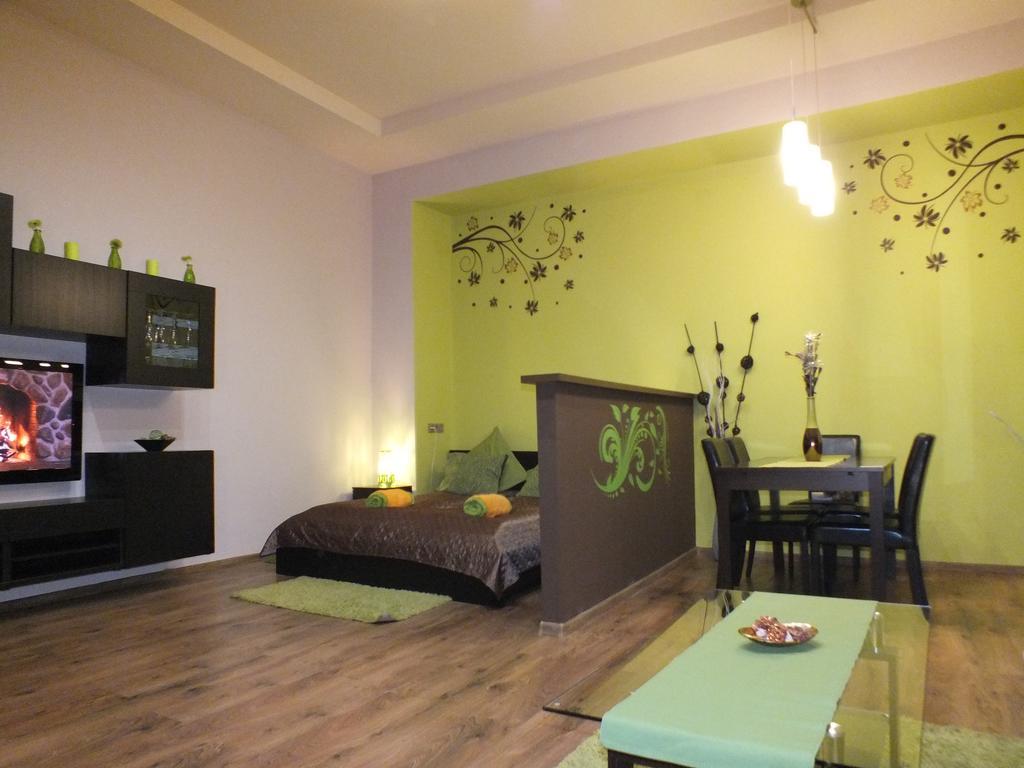 Standard Apartment By Hi5 - Feherhajo Budapest Room photo